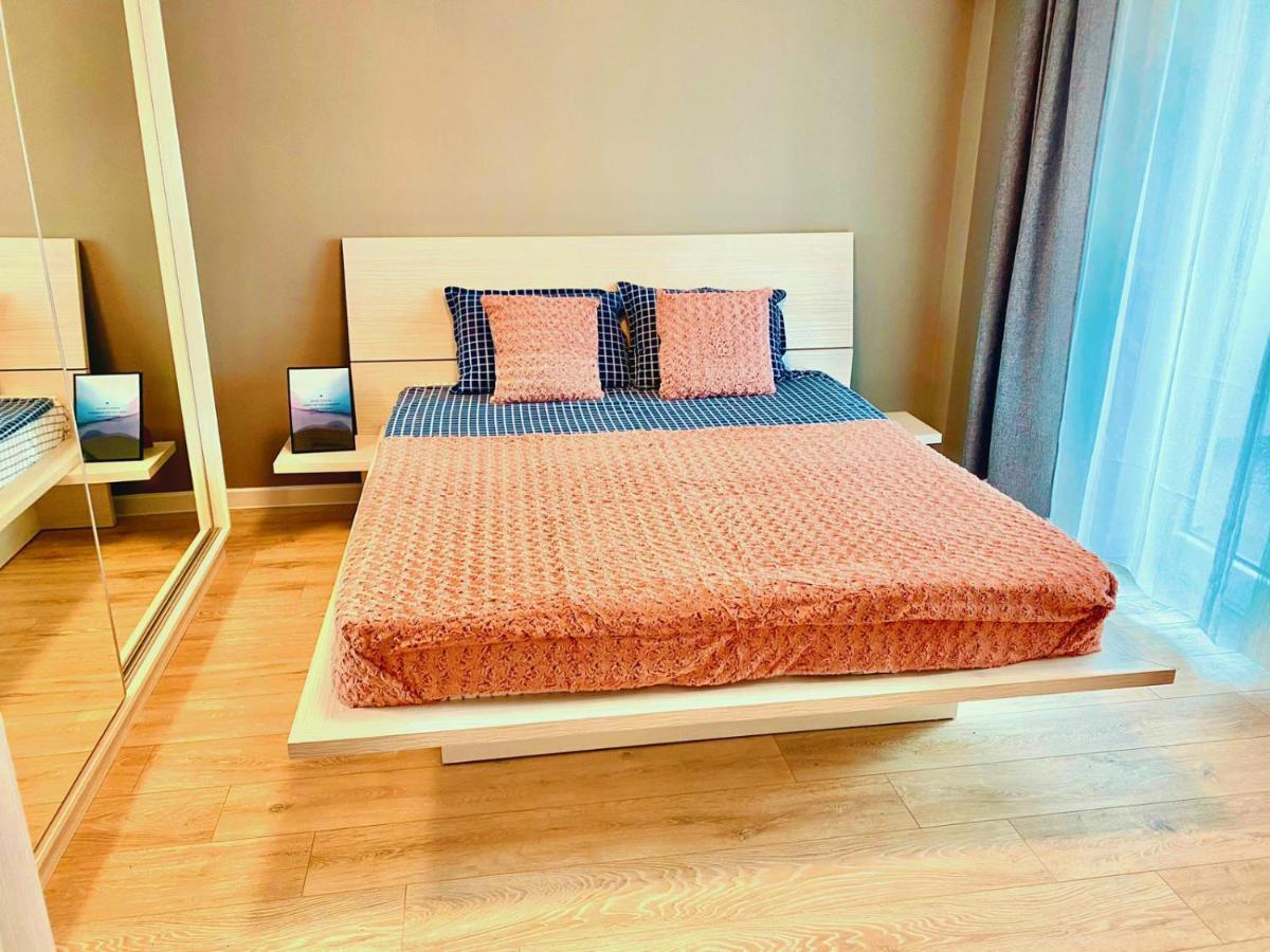 Mega Rossa Residence Bukares Bagian luar foto